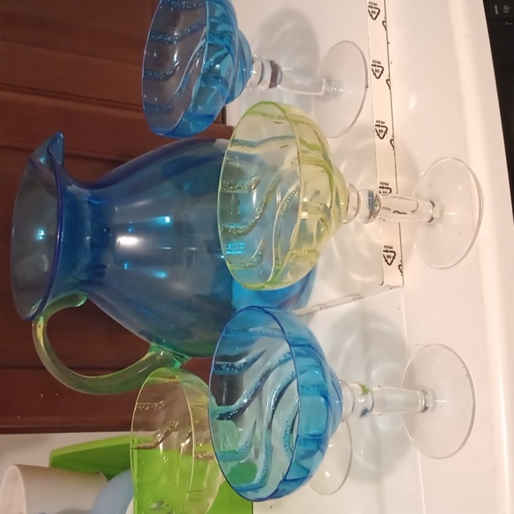Margarita Pitcher and 4 glasses